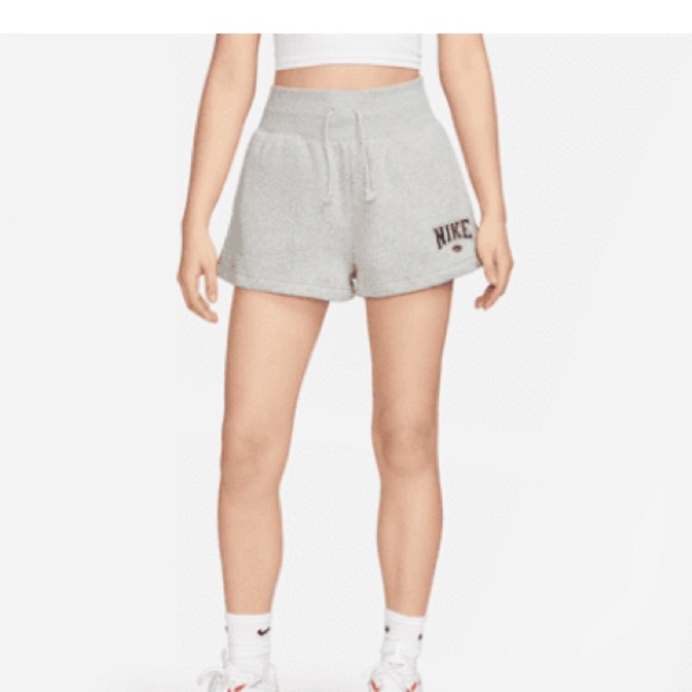 Nike Sportswear Phoenix Fleece High Waisted Shorts
